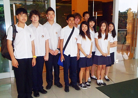 Year 10 students eagerly arrive at the Holiday Inn.